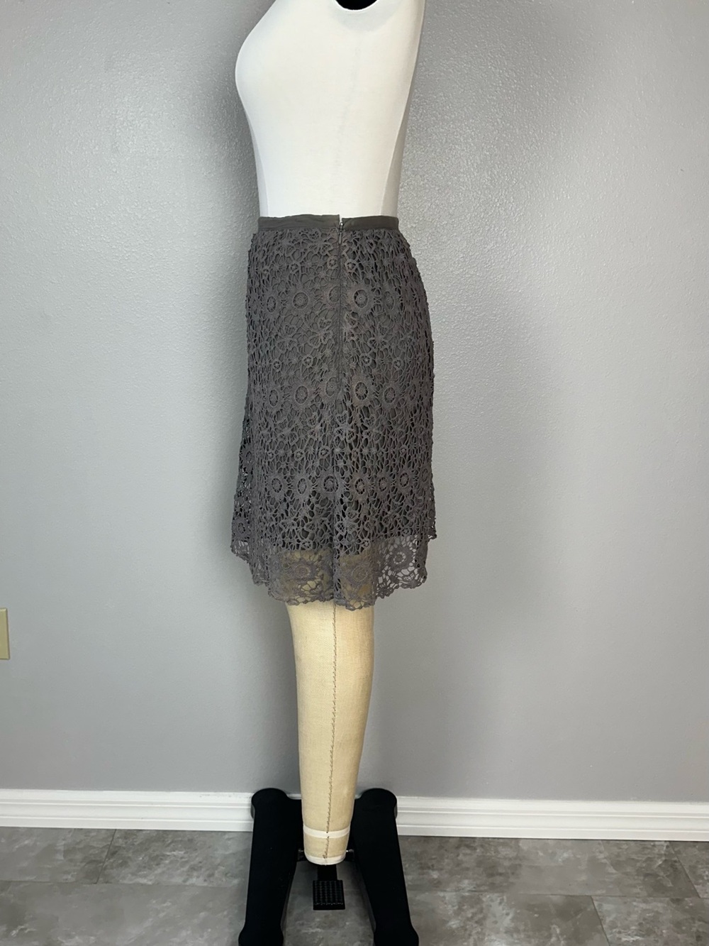Lace Overlay A-Line Skirt in Gray